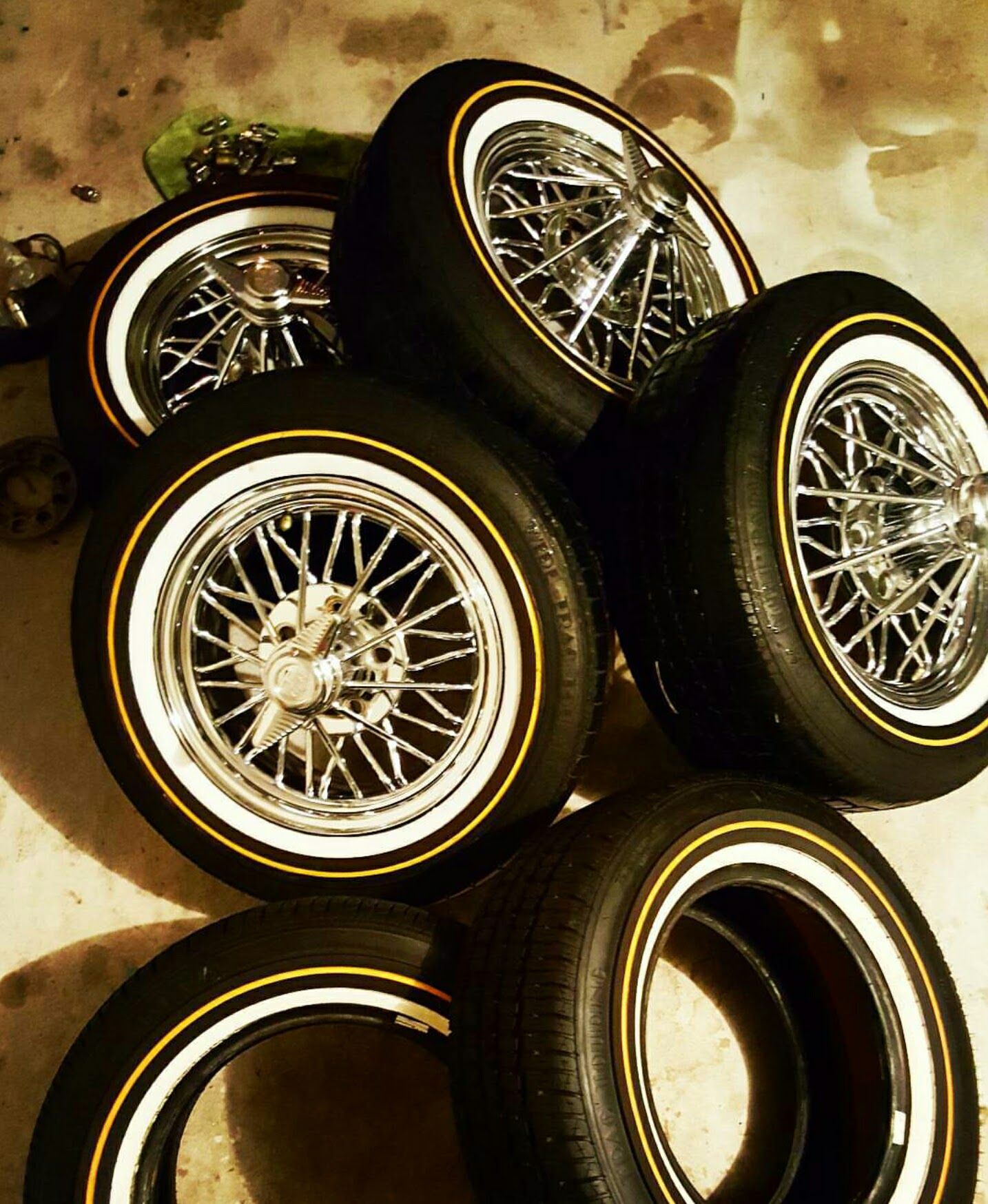 Texan wire wheel swangas gorilla 84s