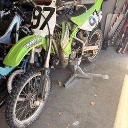 Selling Kx100 2 Stroke Raced Out With Low Hours 