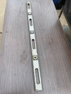 Vintage 4‑Foot Metal Level