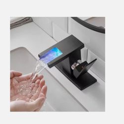 Matte Black 304 Stainless Steel Copper Core Hydraulic LED Basin Faucet