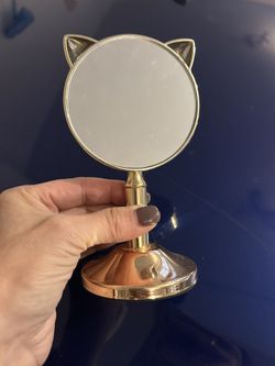 Sweet, gold kitty mirror