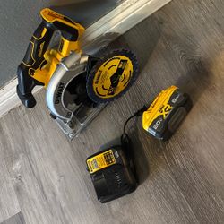 Skillsaw 61/2 Dewalt Con Pila Del 8 Power Stack Nueva
