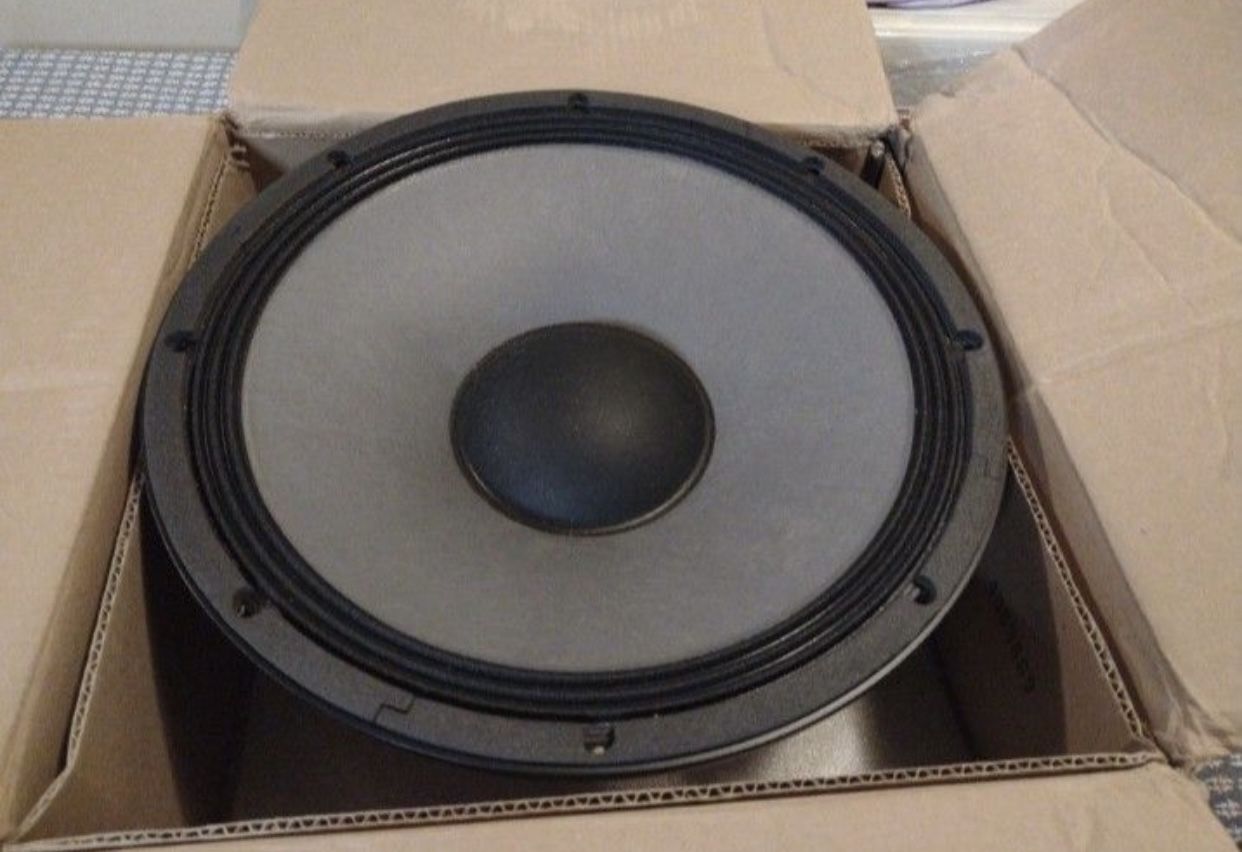 New 15" Pro Audio Woofer 18 Sound 15W750 ( One Available)