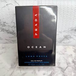 PRADA Ocean Luna Rossa