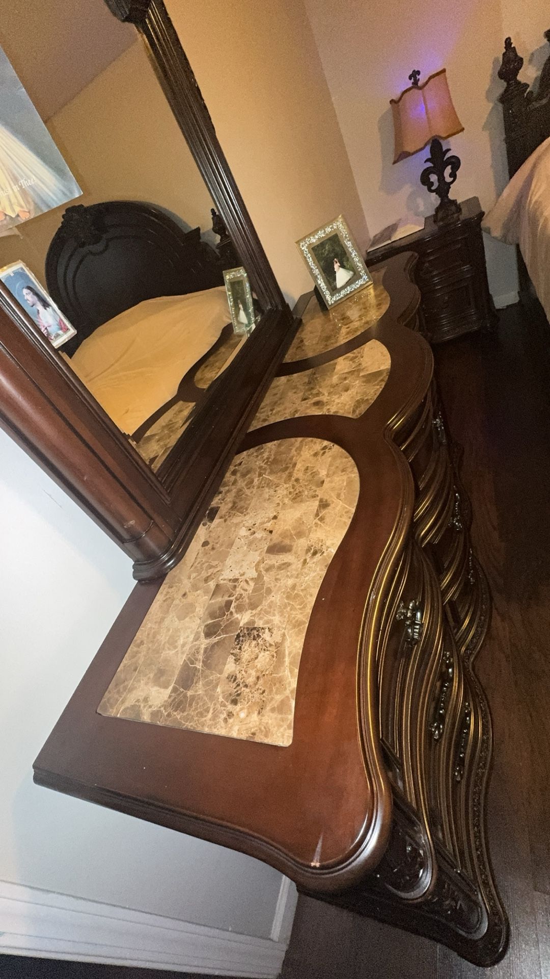 King Sized Bedroom Set
