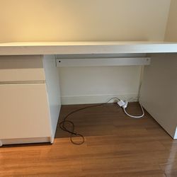 MALM desk