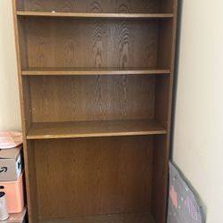 📚 Solid Wood Bookshelf – Sturdy & Great Condition!