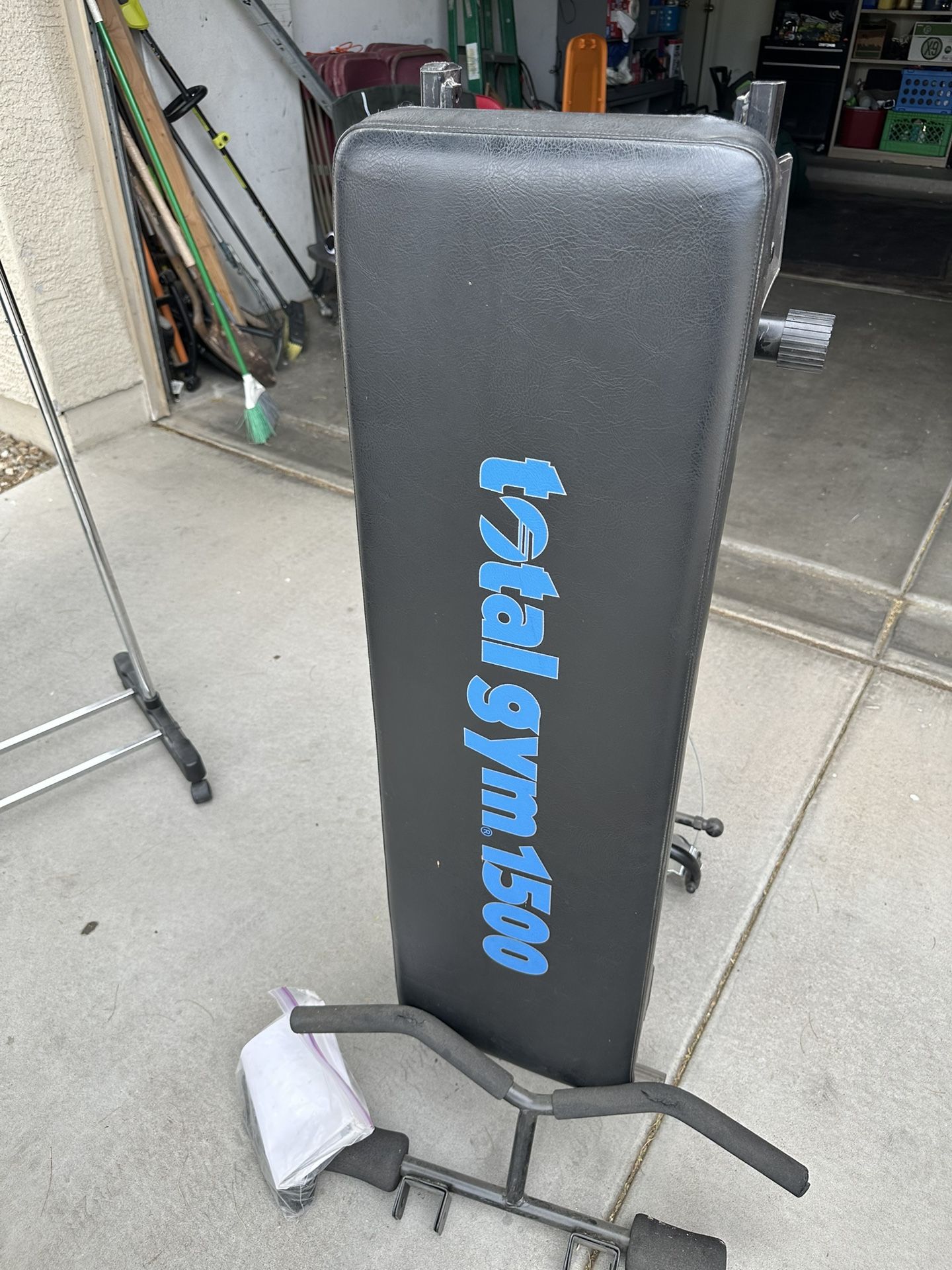 Weight bench press $$