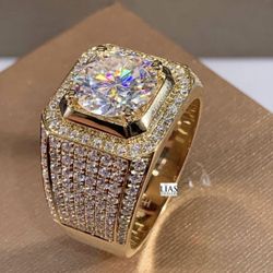 New 18k Gold Men Wedding Ring 