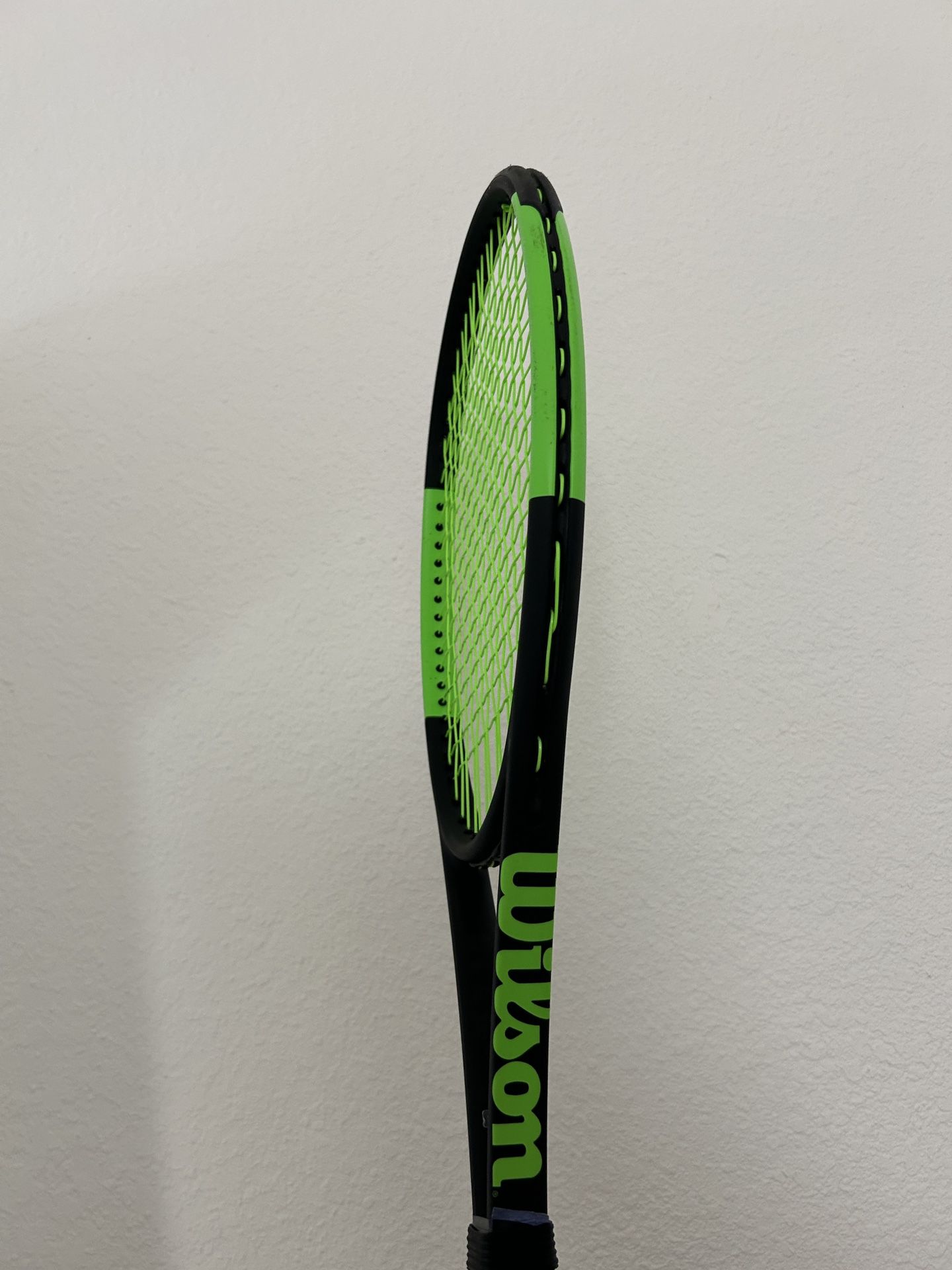 wilson blade (new strung) tennis racquet raqueta