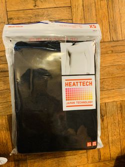 Uniqlo undershirt size xs
