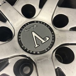 22in 5 Lugs Set Of Rims / No Tires / Practically Brand New 