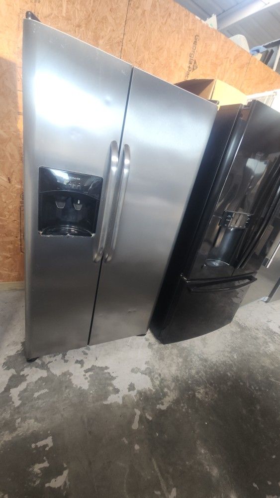 Frigidaire side by side 