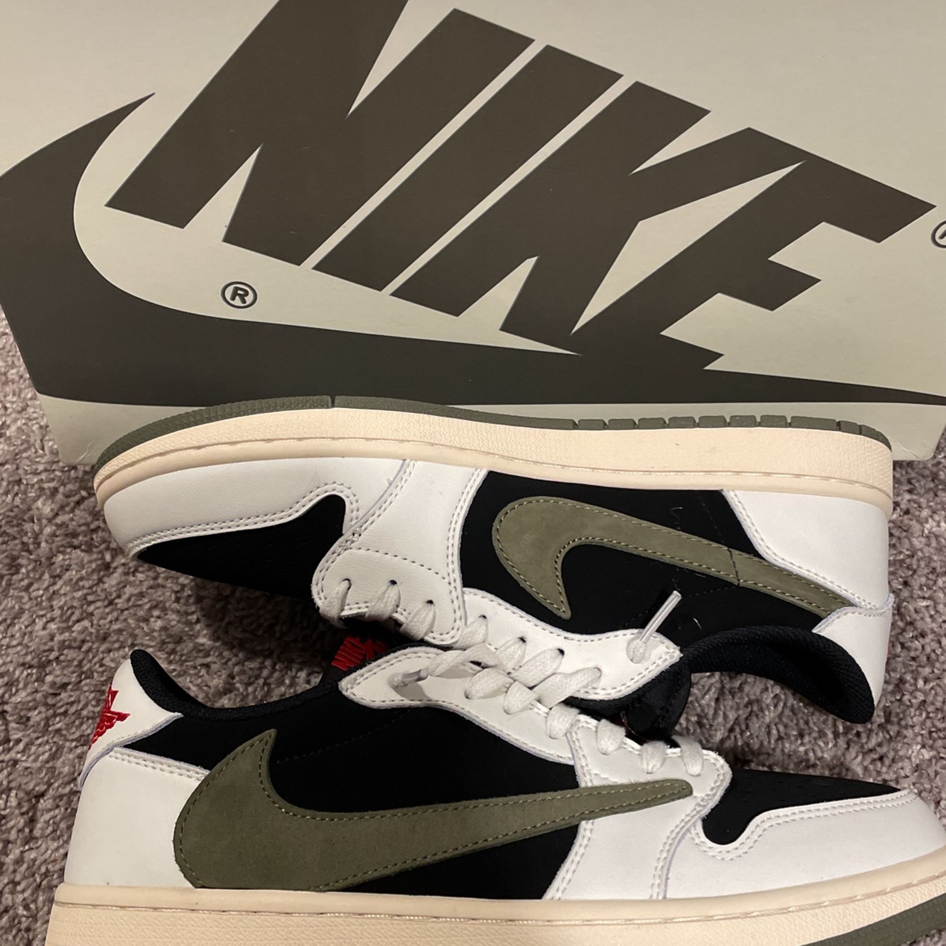 Jordan 1 Low Travis Scott Olive