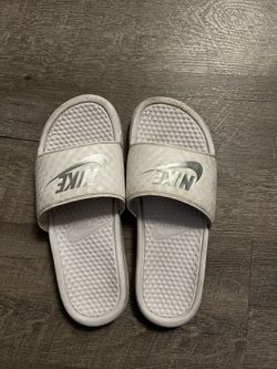 white nike slides