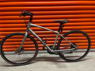 Specialized sirrus women hybrid bike
