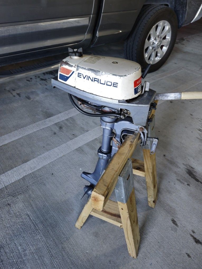 2 HP Outboard Evinrude Engine