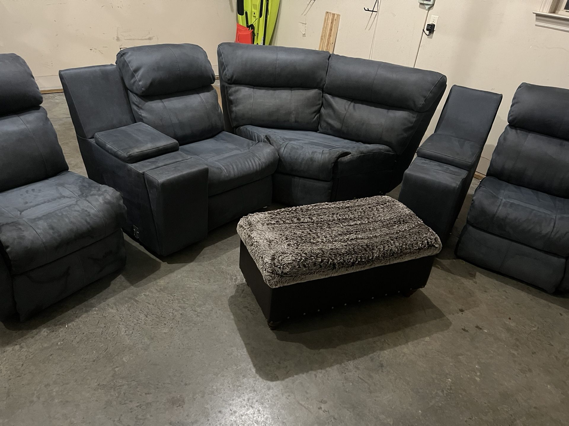 Beautiful Couch For Sale Good Condition $499 obo…