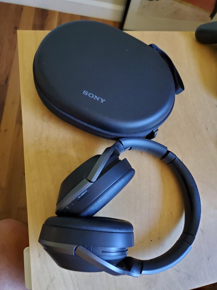 Sony WH1000XM2 Wireless Noise Canceling Headphones