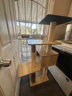 Cat tree