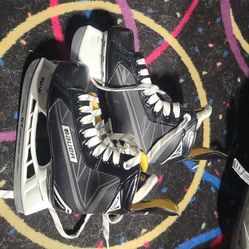 Bauer Kids Skates Size 4.5