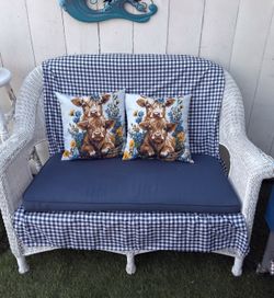 White Vintage Wicker Country Loveseat