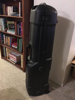 Hard plastic gold club travel case