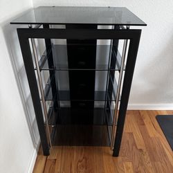 Entertainment system shelf