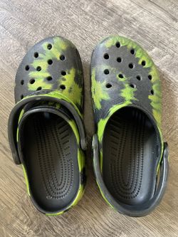 Crocs Size 6