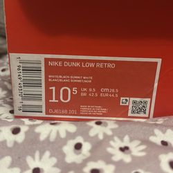 Nike Dunks Reverse Panda Size 10.5