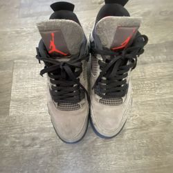 Jordan 4 Taupe Haze 