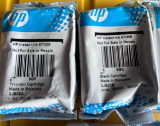 (2) HP Ink 67/305 Tri-color (2) Black Printer Cartridge