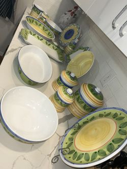 Caleca Dinnerware / Hand Painted ceramic 