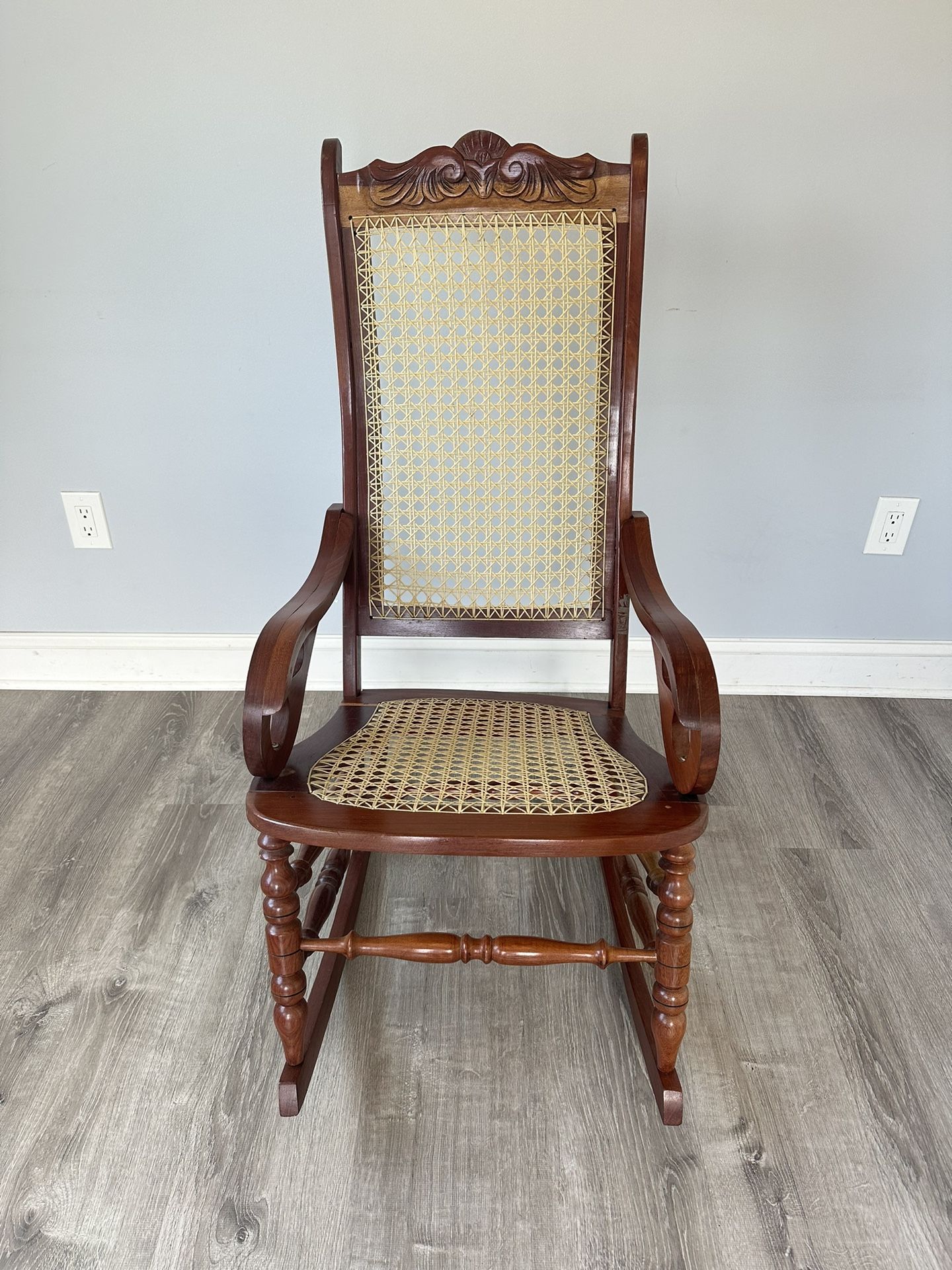 Wood Rocking Chair