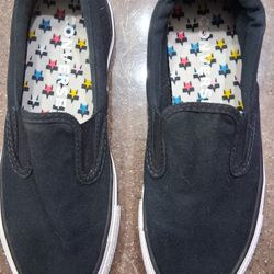 Woman's size 5 Converse