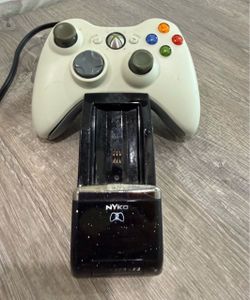 Xbox 360 dual charging station with remote