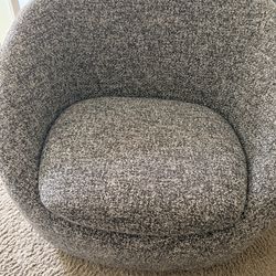 WEST ELM GREY/BLACK & WHITE COZY SWIVEL CHAIR SMOKE FREE HOME