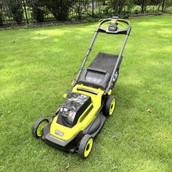 RYOBI Self Propelling Lawn Mower