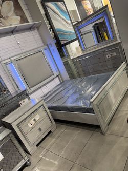 Gray Mirrored QueenBedroom Set with LED Lighting