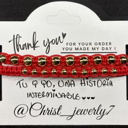 Pulsera de macramé con oro laminado