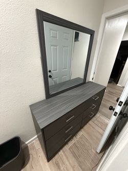 Grey dresser with mirror