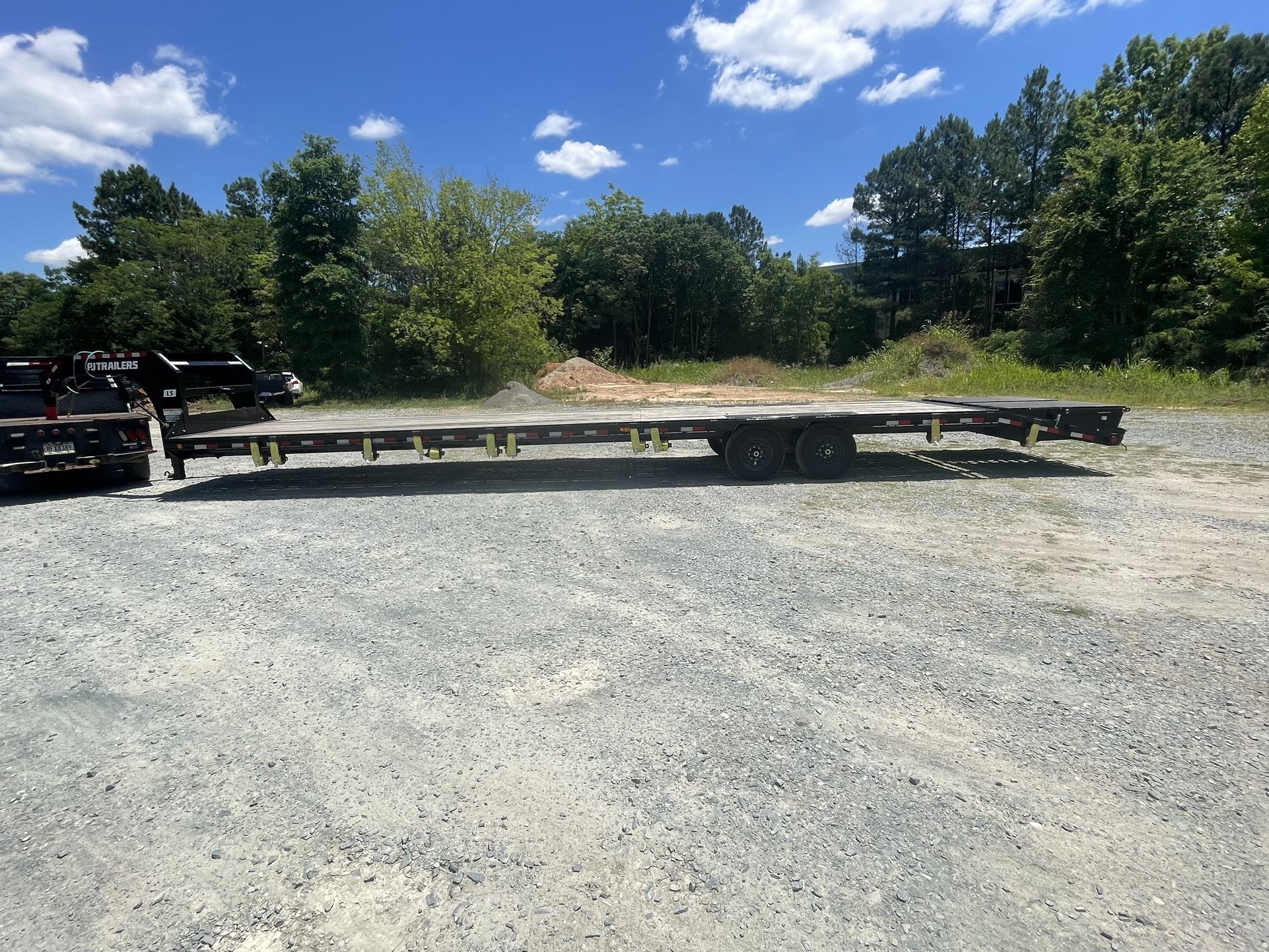Gooseneck 40’ Tandem Trailer. Great For Hotshots