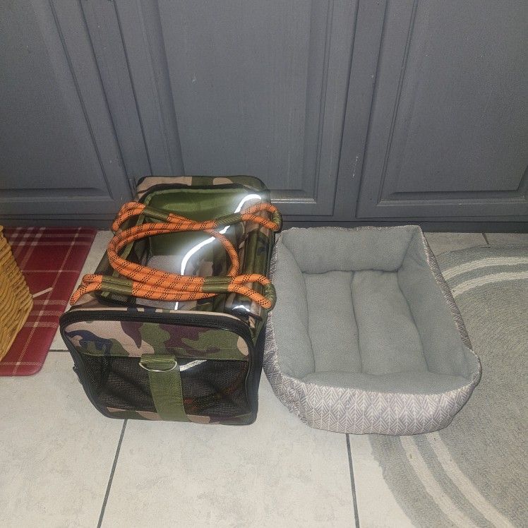 FREE BED WITH PURCHSE OF PET CARRY CASE