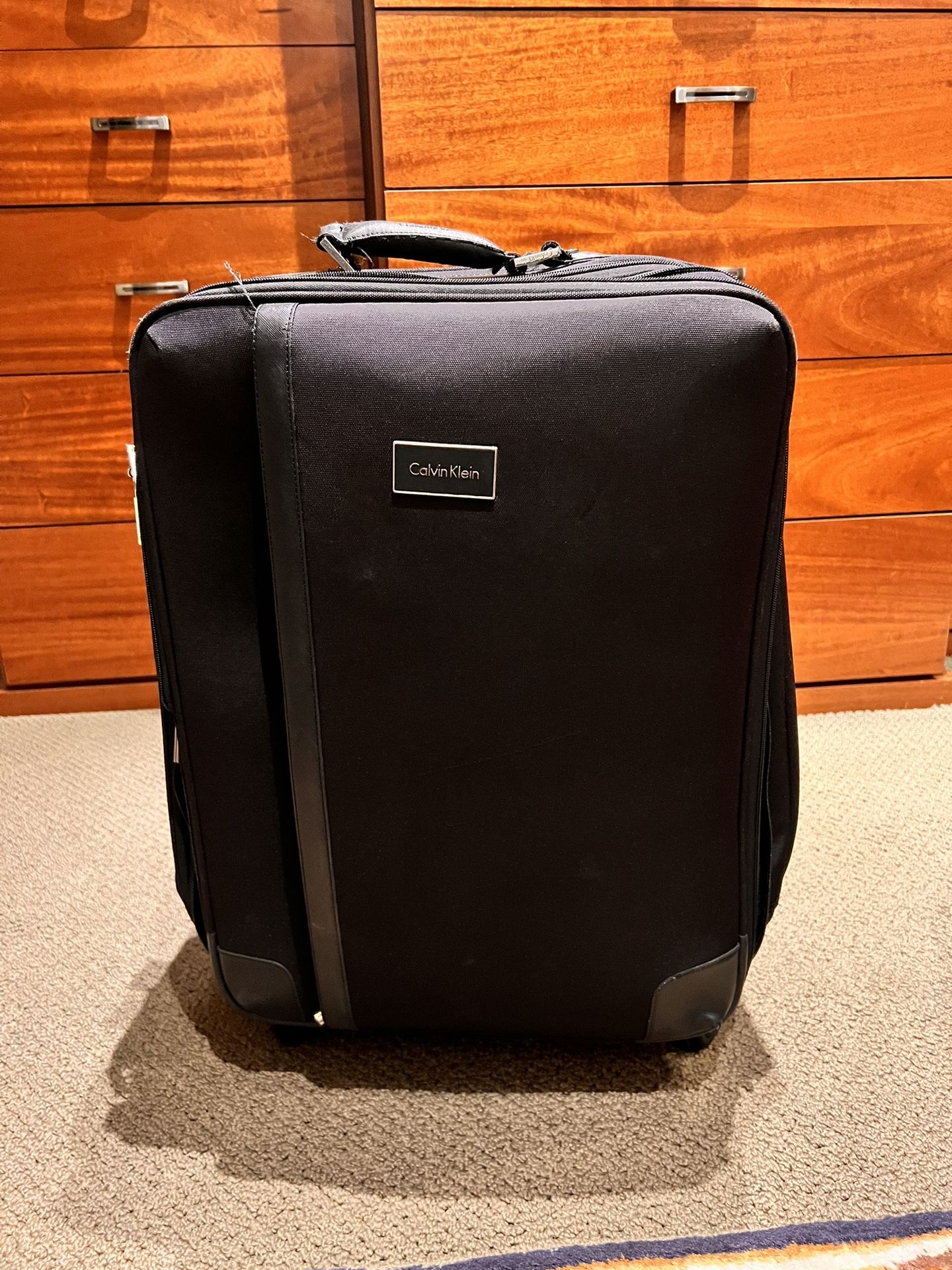 Calvin Klein Avalon 2.0 25 Inch Upright Luggage