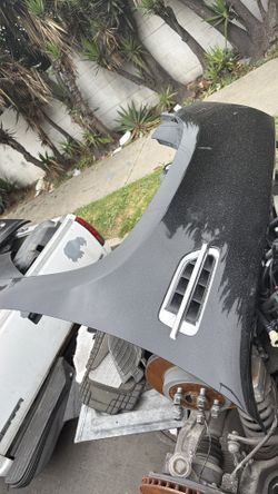 2007-2013 Cadillac Escalade fenders parts