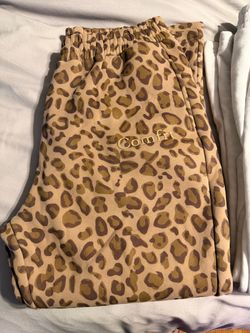 Comfrt Women’s Size XXL animal print sweatpants