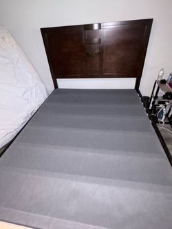 Bedroom set queen size,dresser,nightstand