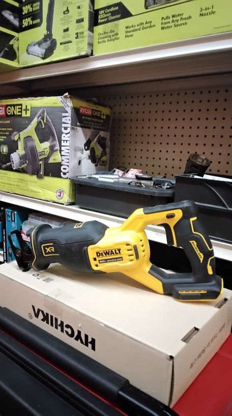DEWALT 20V MAX BRUSHLESS XR VARIABLE SPEED RECIPROCATING SAW (TOOL ONLY)