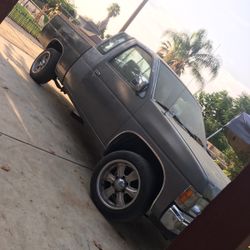 1988 Nissan Pickup