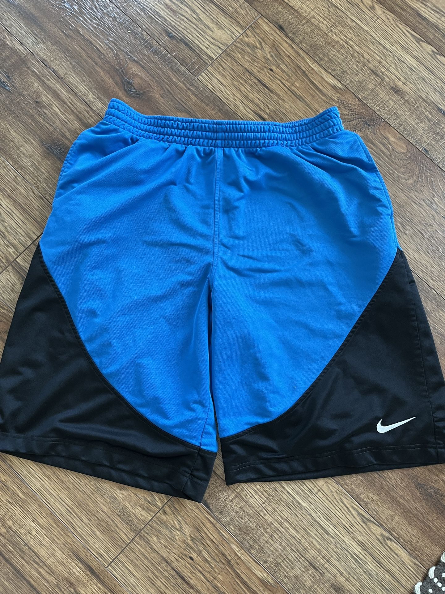 Excellent condition Mens Large Nike Basketball Shorts🏀